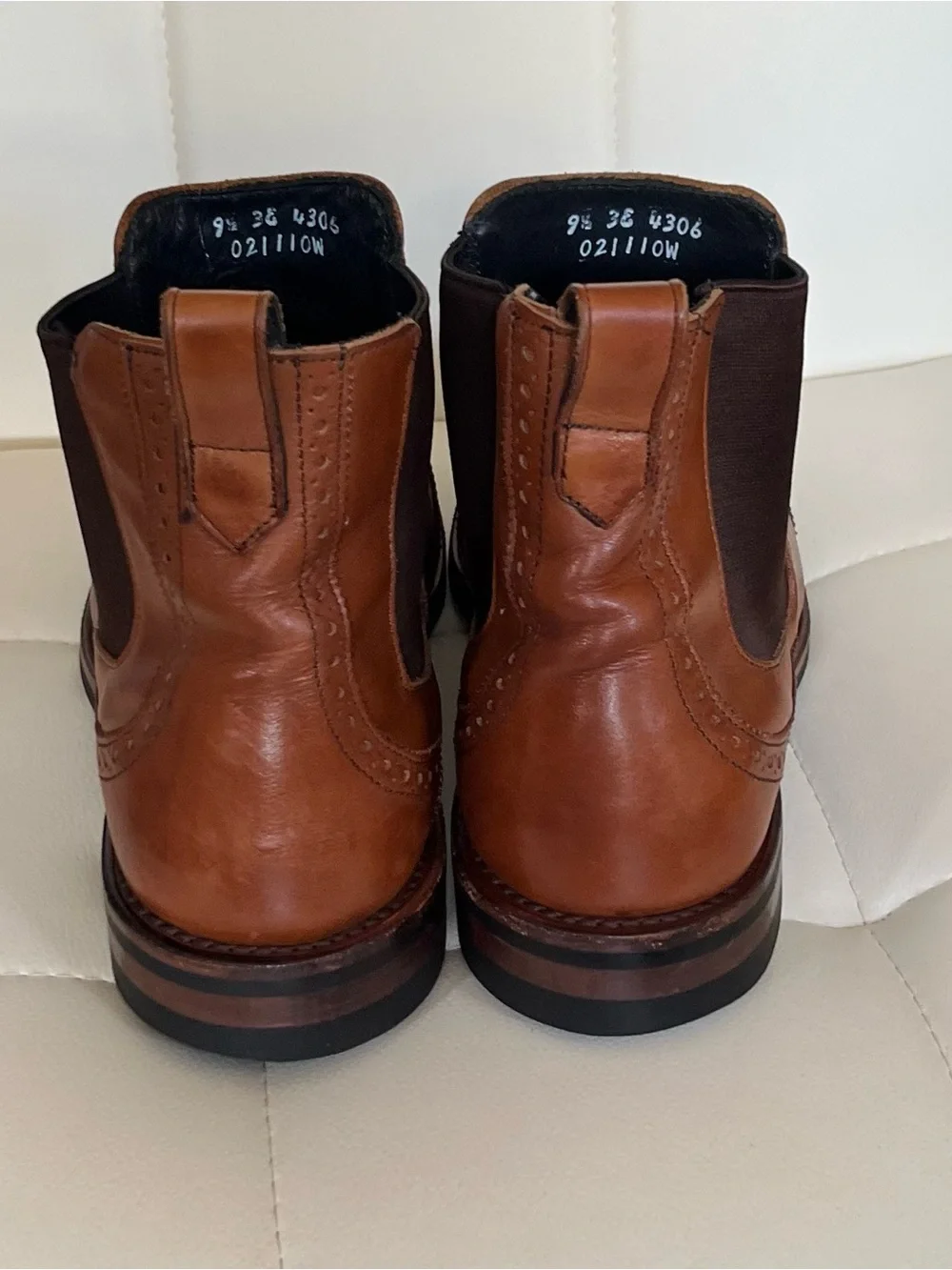 Allen Edmonds Lombard Cap leather boots. 9.5 3E Walnut